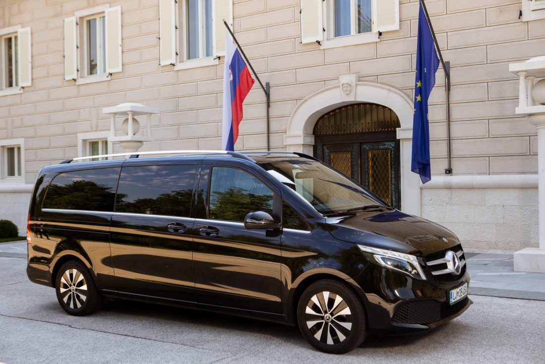 Najem poslovnih vozil - najem kombija Mercedes-Benz V ali podobno - GoGreen