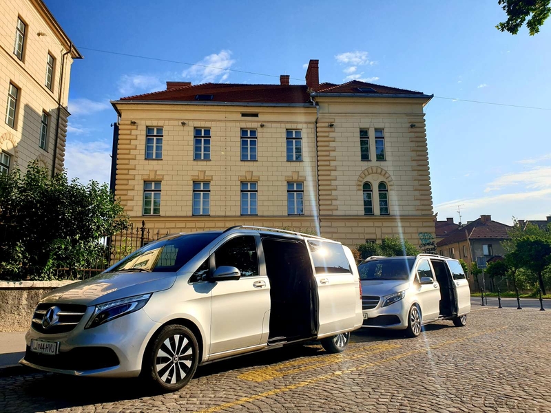 Najem poslovnih vozil - najem poslovnega kombija Mercedes-Benz V ali podobno - GoGreen